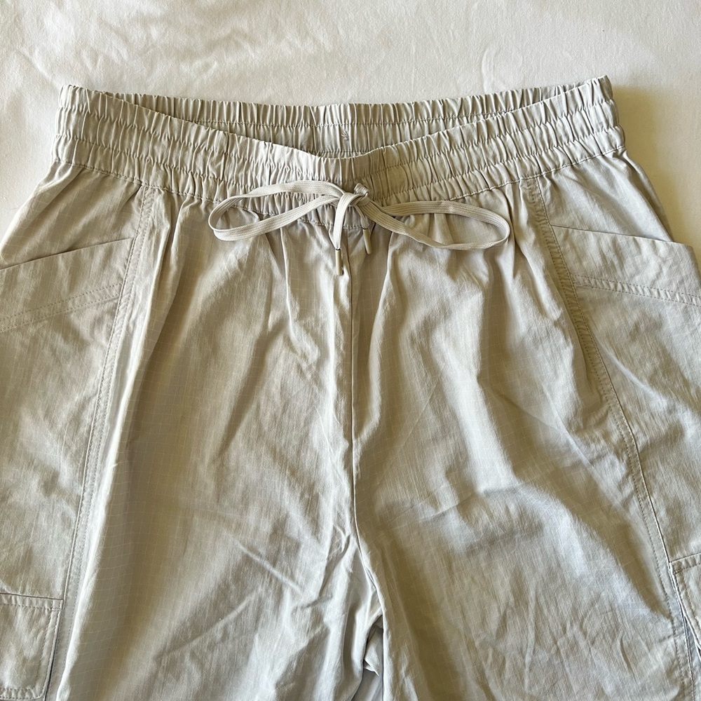 Fabletics Lightweight Ripstop Cargo Joggers in Luna Grey - Picture 3 of 13